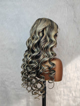 Kamaria | Perruque Lace Front à Ondulations Corporelles en Cheveux Humains Blonds Gris Platine