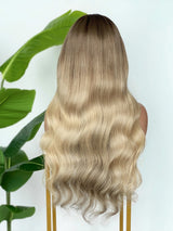 [SalonLux] Perruque Lace Front ondulée en cheveux humains, pre-plucked, mèches blond platine ombrées, lace HD 13x4