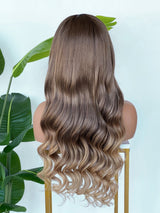 [SalonLux] Perruque Lace Front 13x4 HD Lace Ombrée Blond Cendré Ondulée en Cheveux Humains Pré-épilée