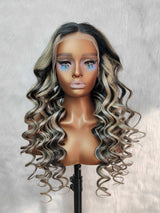 Kamaria | Perruque Lace Front à Ondulations Corporelles en Cheveux Humains Blonds Gris Platine
