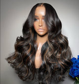 {Vente exceptionnelle} Perruque Lace Front Cheveux Humains Pré-épilés Ondulés avec Mèches