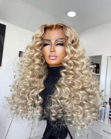 Amaya | Perruque Lace Front Ondulée Glamour en Cheveux Naturels Blond Cendré Ombré